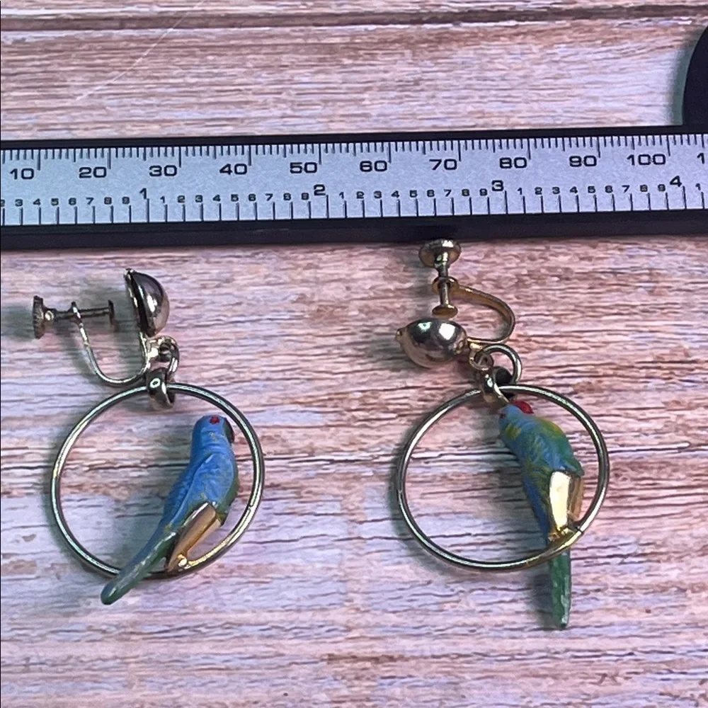 Vintage Handmade Green& Blue Bird Goldtone Dangle Screwback earrings